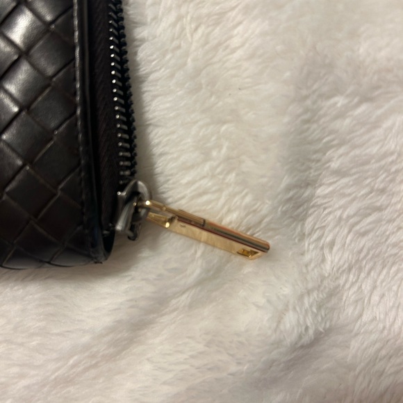 Authentic Bottega Vaneta Nappa Intrecciato Zip Around Wallet - Picture 13 of 13